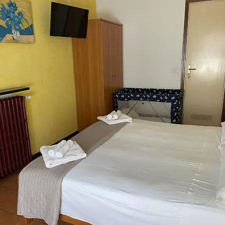 Luina 2* Στρέσα