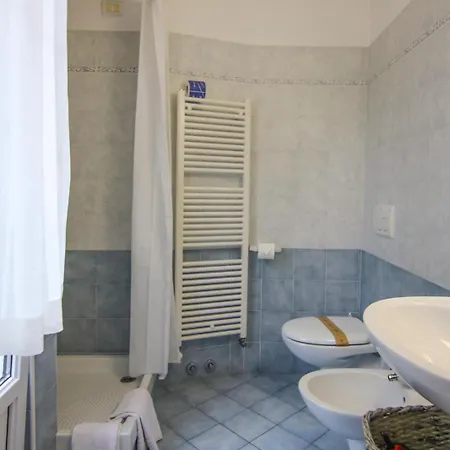 Ξενοδοχείο Luina 2*