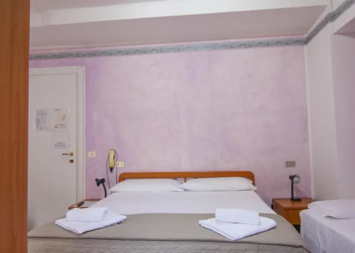Luina Otel Stresa