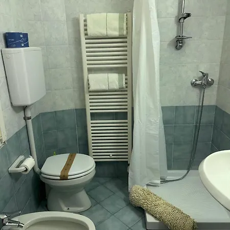 Ξενοδοχείο Luina 2*